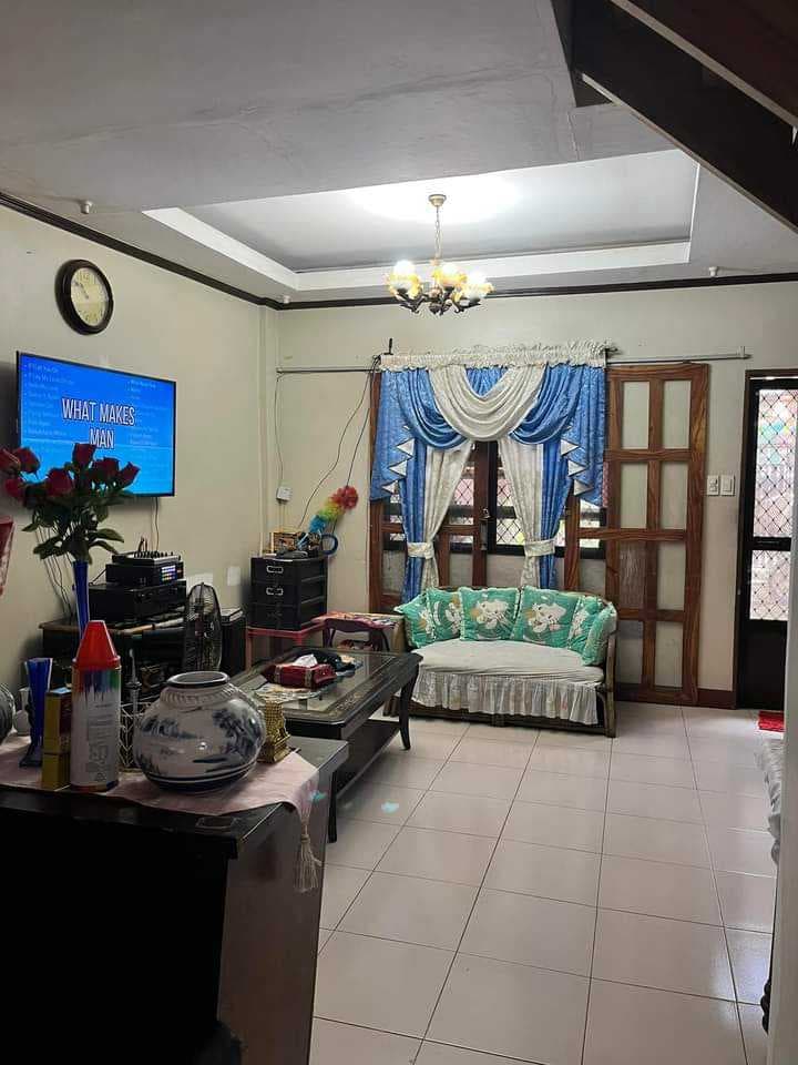 RUSH FOR SALE HOUSE AND LOT - photo 5