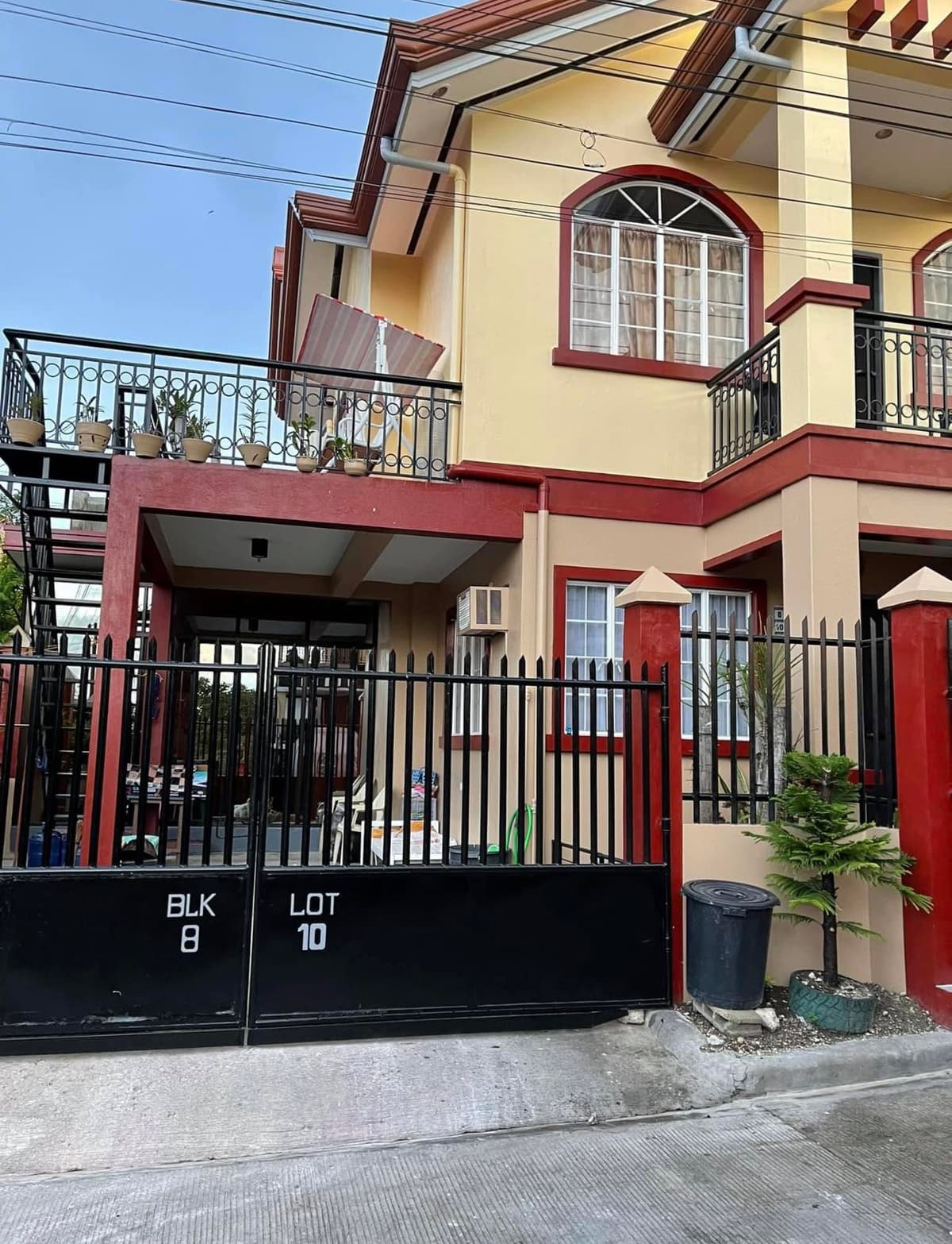 RUSH FOR SALE   HOUSE & LOT, BIRTHING CLINIC, 2 GOLDEN HAVEN MEMORIAL LOTS AND STRADA MODEL 2012  - photo 2