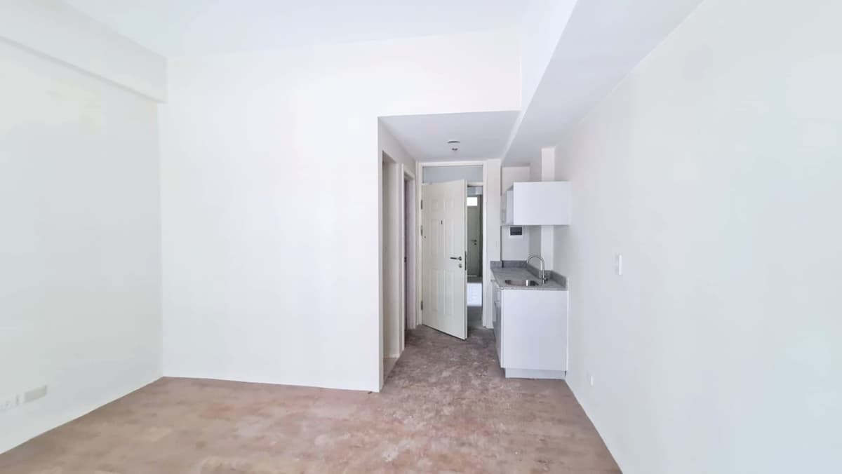 READY FOR OCCUPANCY 27 SQM STUDIO WITH BALCONY FOR SALE - photo 2