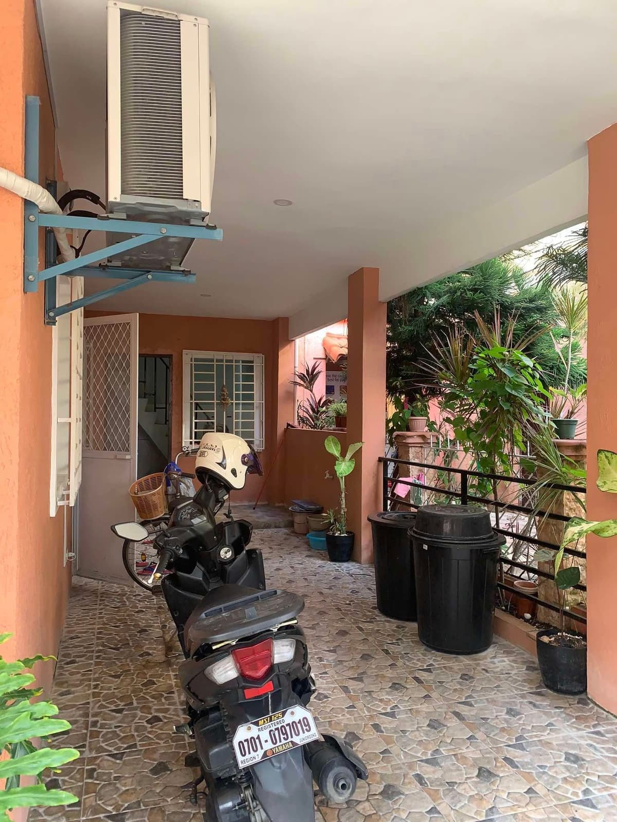 House and Lot 4 Bedrooms for Rush Sale in Lapu-lapu City - photo 7