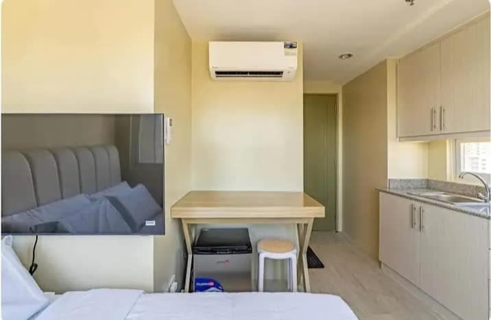 FORSALE BRAND NEW FULLY FURNISHED SEA VIEW CORNER UNIT WITH BALCONY IN CITYSCAPE GRAND TOWER - photo 3