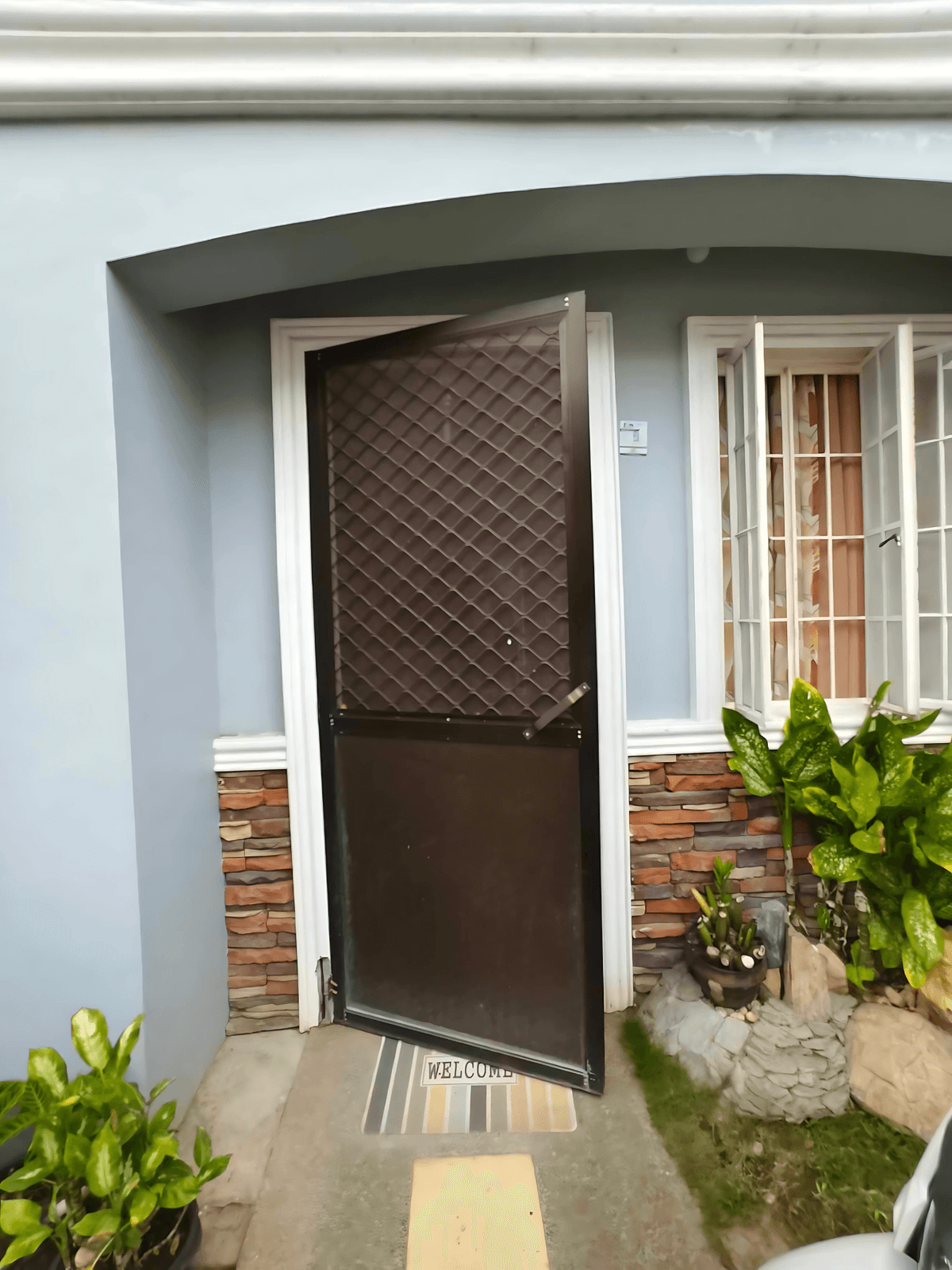 HOUSE AND LOT: PARKVIEW VILLAGE - photo 3