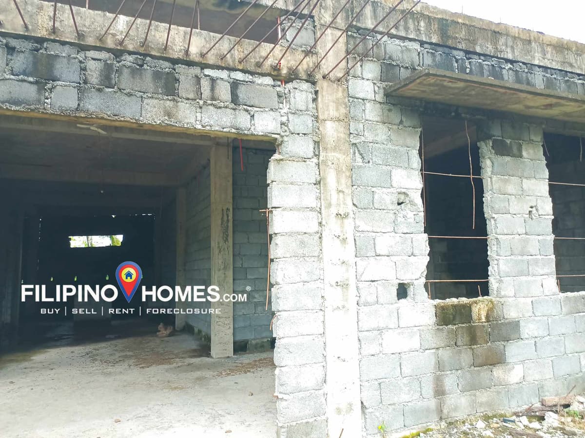 Along the Road Lot with Building for Lease in Pili - photo 4