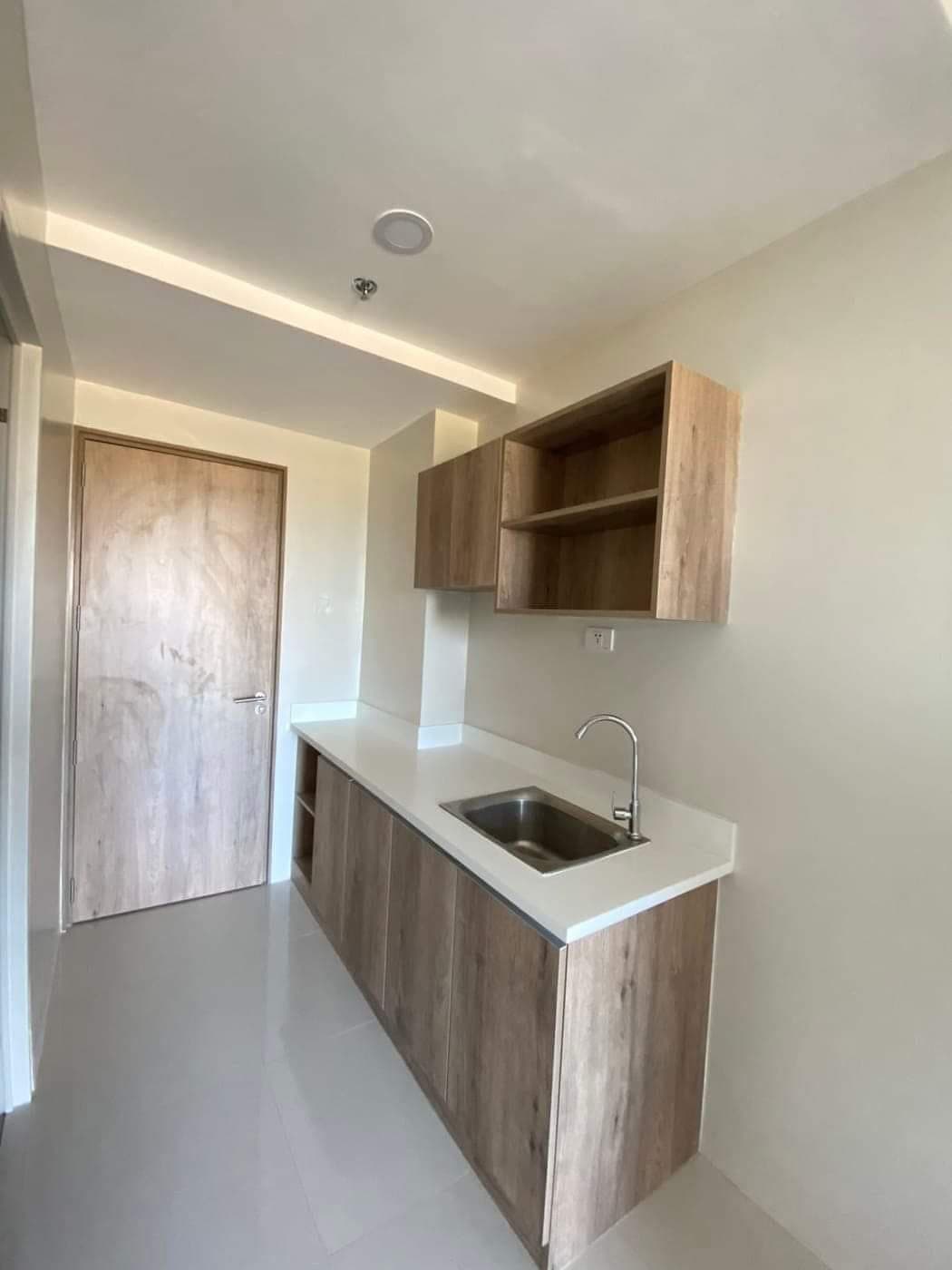 For Assume One BR Condo with Parking Included at Primeworld District Mactan - photo 7