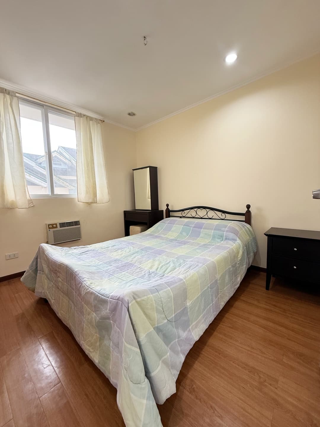 Stunning 3-Bedroom Townhouse for Sale at The Courtyard, Canyonwoods  - photo 6