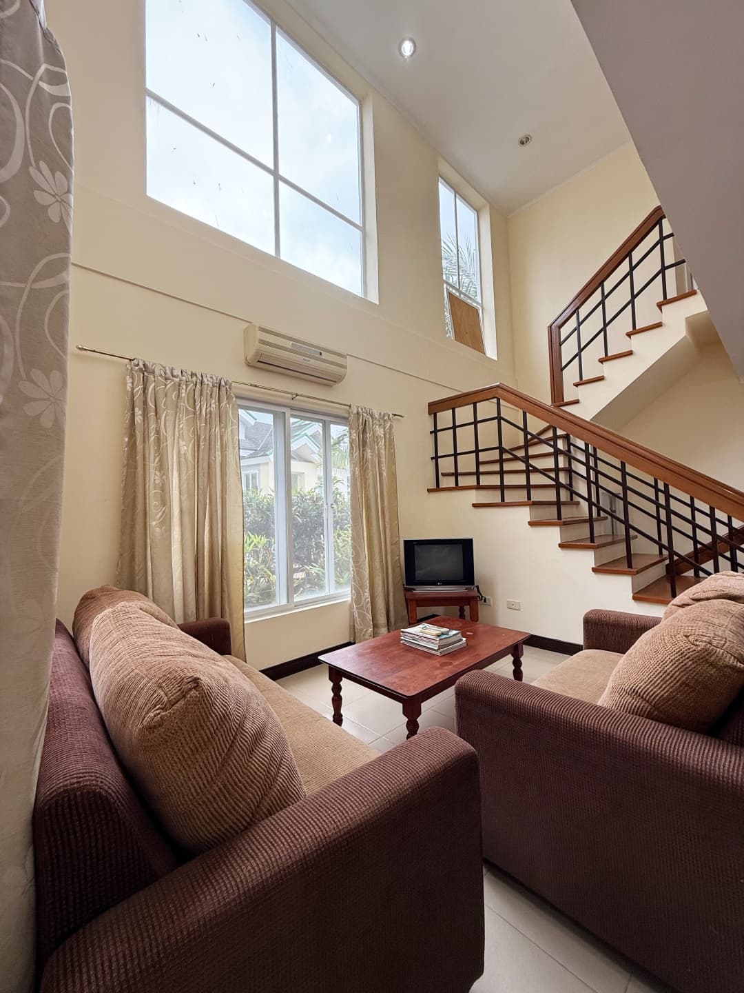 Stunning 3-Bedroom Townhouse for Sale at The Courtyard, Canyonwoods  - photo 2