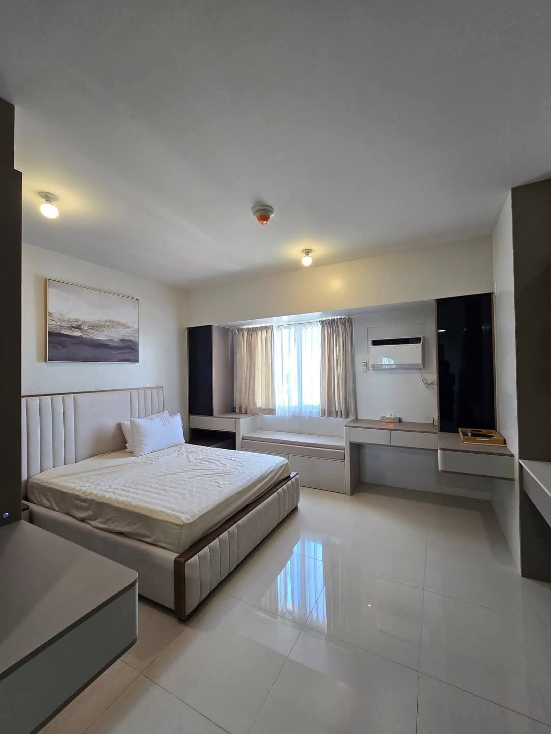 Brand New and Fully-Furnished Studio Unit for Rent - photo 1