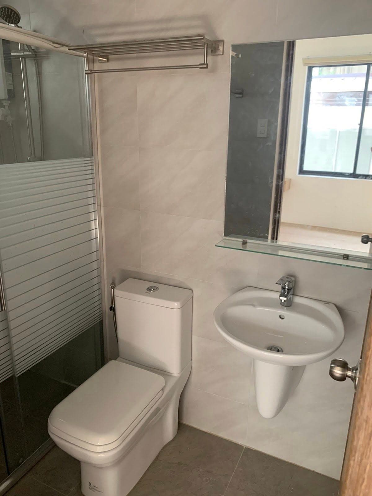 Bungalow House FOR RENT in Mabolo - photo 3