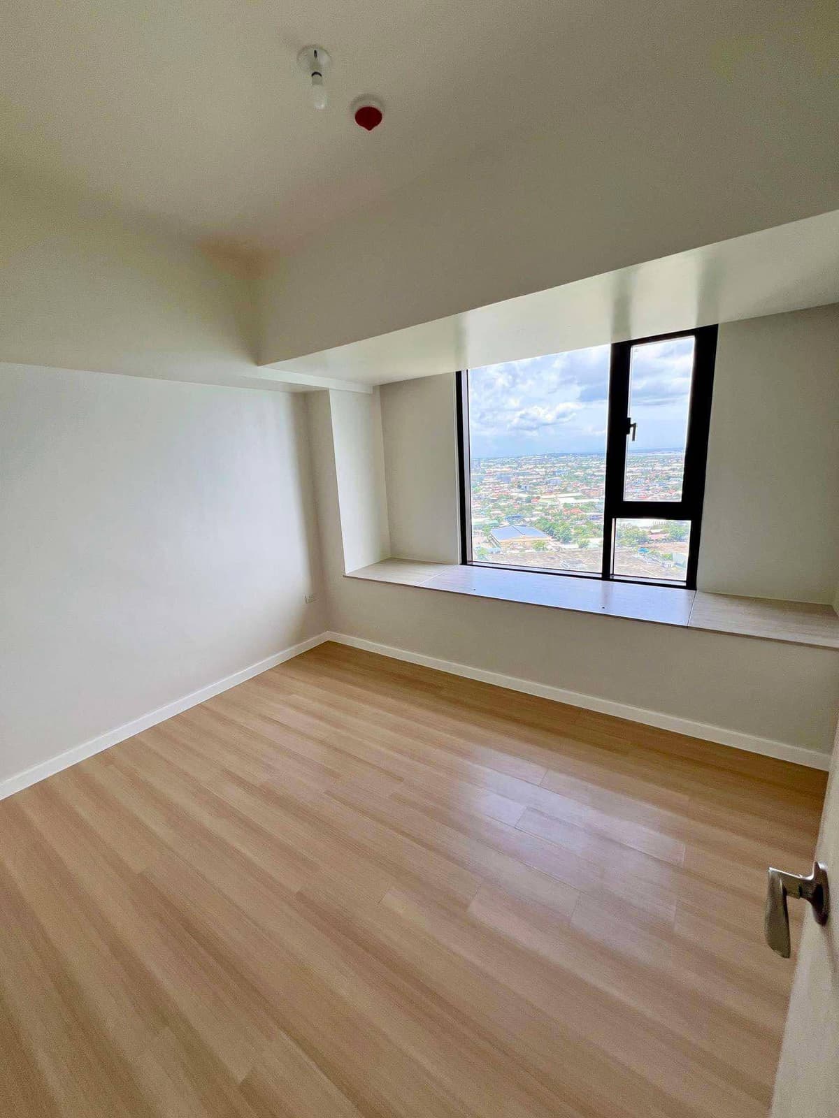 For Rent: Brand New 1 Bedroom Mandani Bay Suites Tower 2 - photo 4