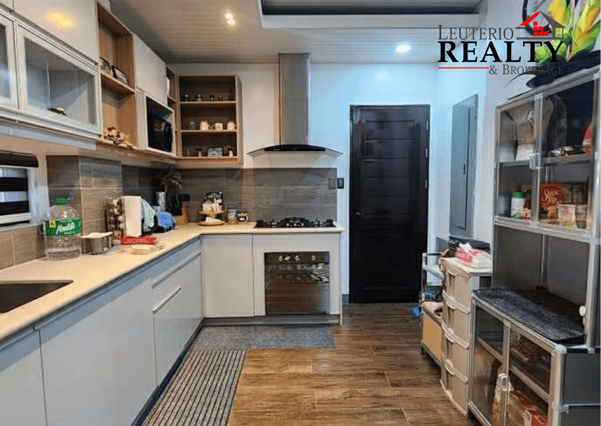 FOR SALE: Modern House and Lot with Swimming Pool - photo 5