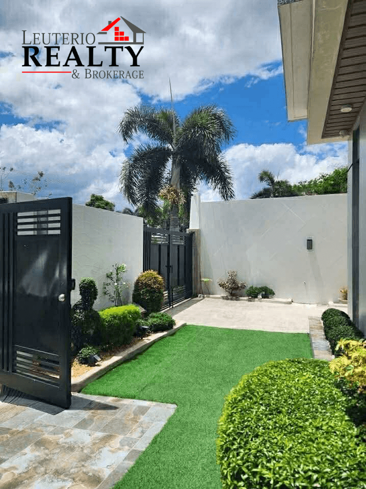 FOR SALE: Modern House and Lot with Swimming Pool - photo 3