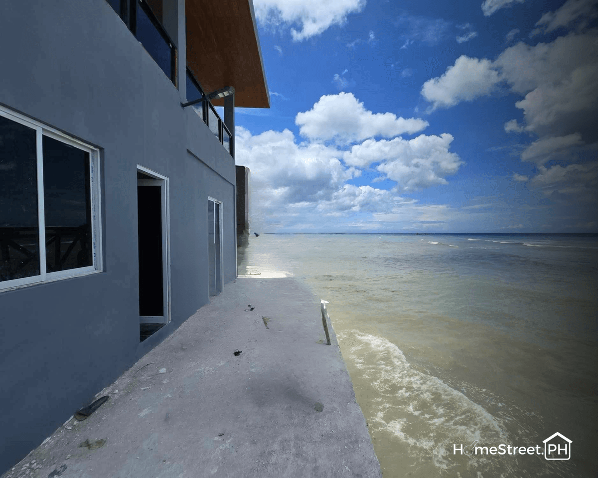 BEACHFRONT REST HOUSE FOR SALE IN OSLOB - photo 3