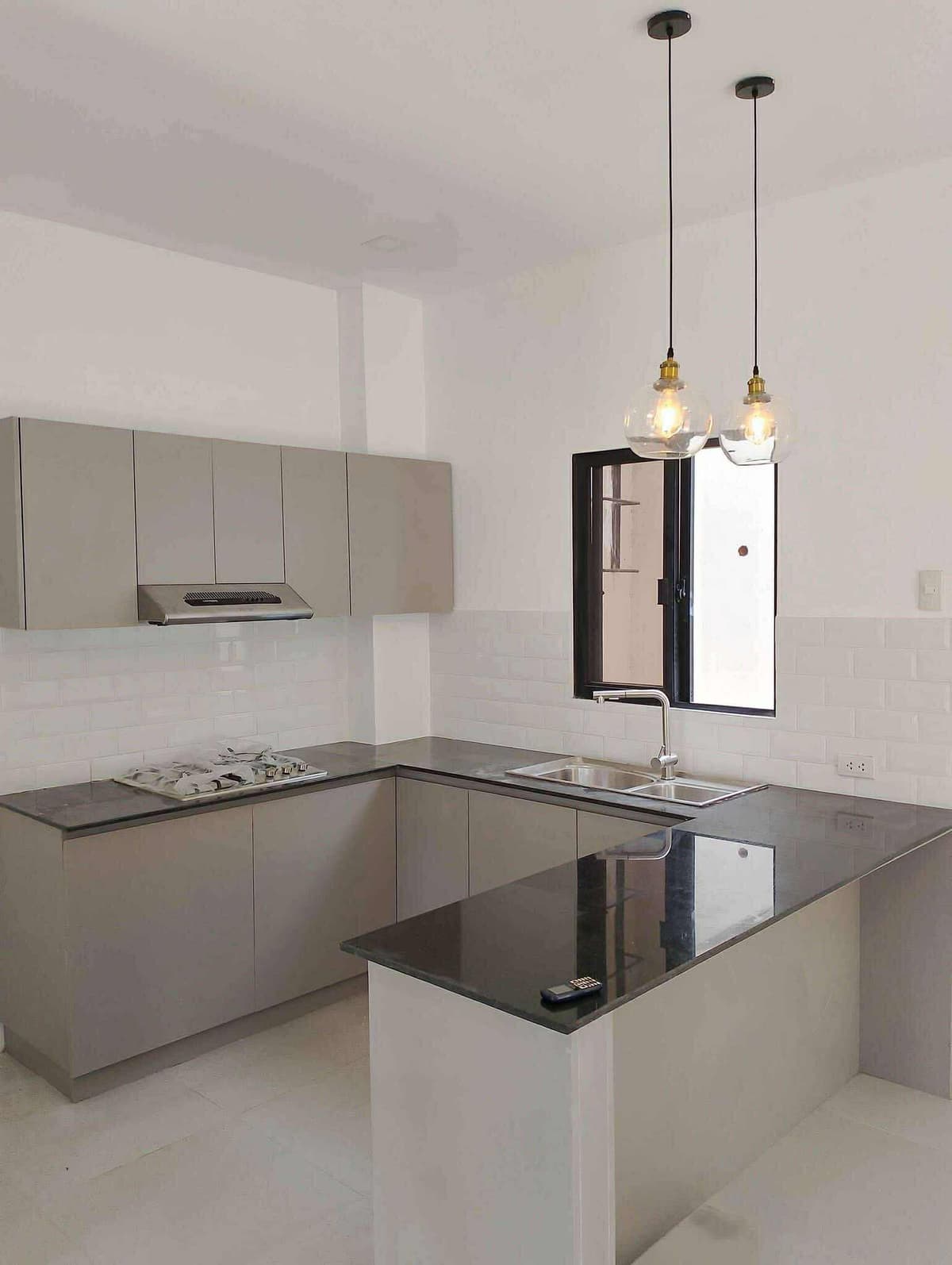 Modern Single-Attached House and Lot Inside a High-end Exclusive Subdivision in Metropolis 2, Talamban, Cebu City - photo 3