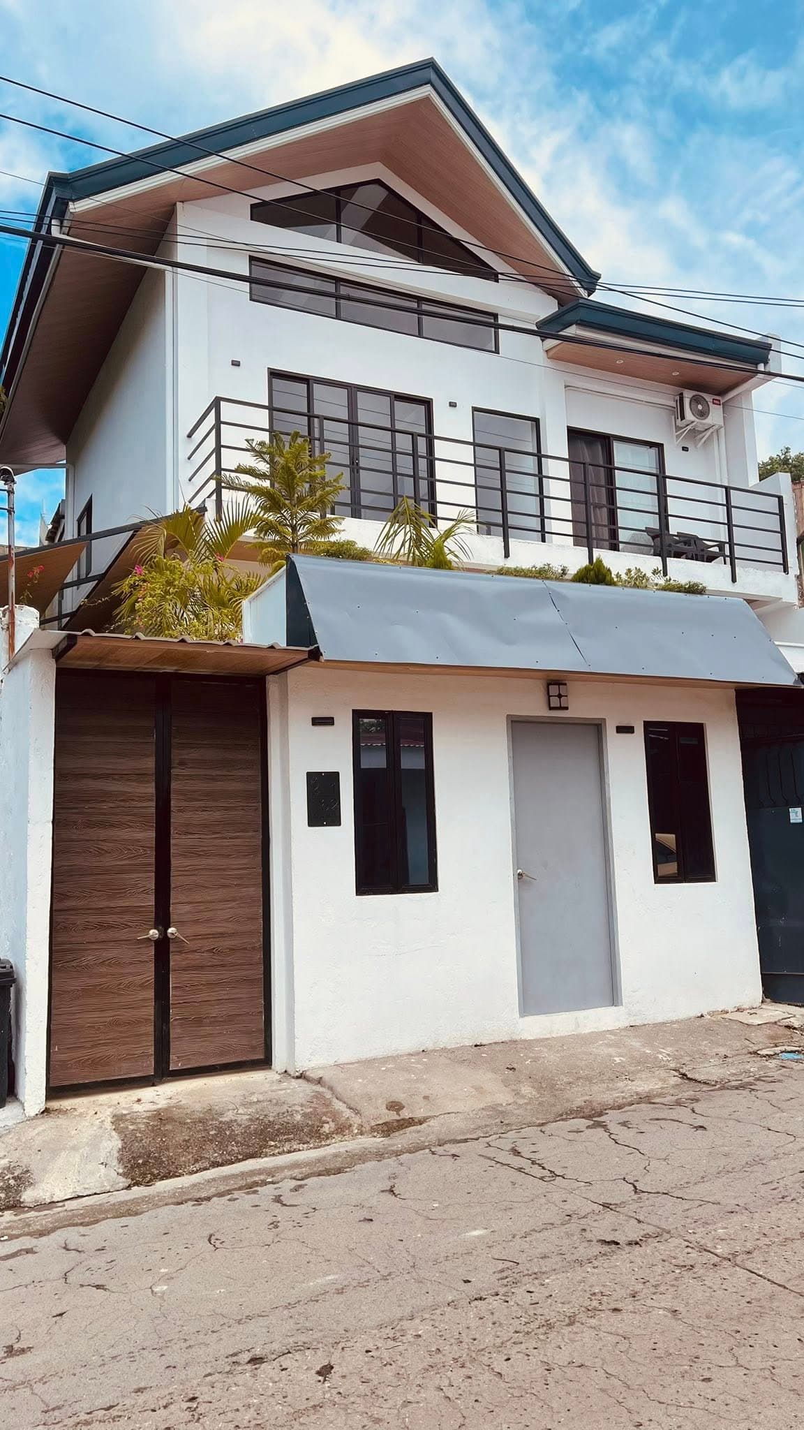 Modern Newly Built House, Titled Lot, Private Jacuzzi Swimming Pool for Sale in Pajac, Lapu-Lapu, Mactan - photo 1