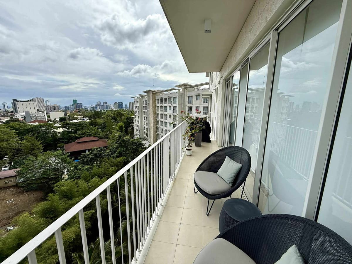Luxury Living in the Heart of Cebu | For Sale at 32 Sanson by Rockwell  - photo 1