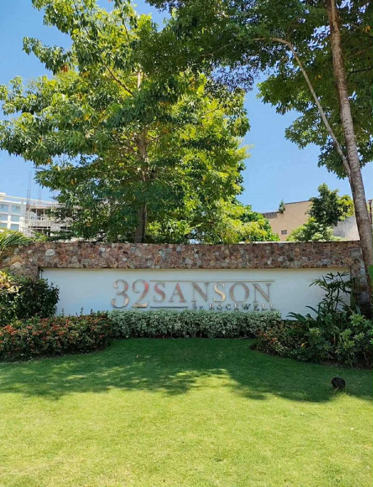 FOR SALE | Studio Unit at 32 Sanson by Rockwell (Silion Building) - photo 1