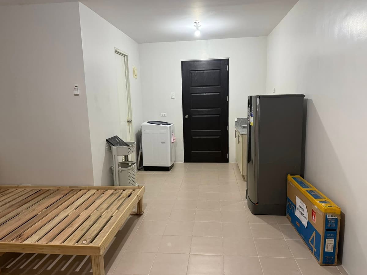 Semi-furnished studio in Plumera Mactan - photo 5