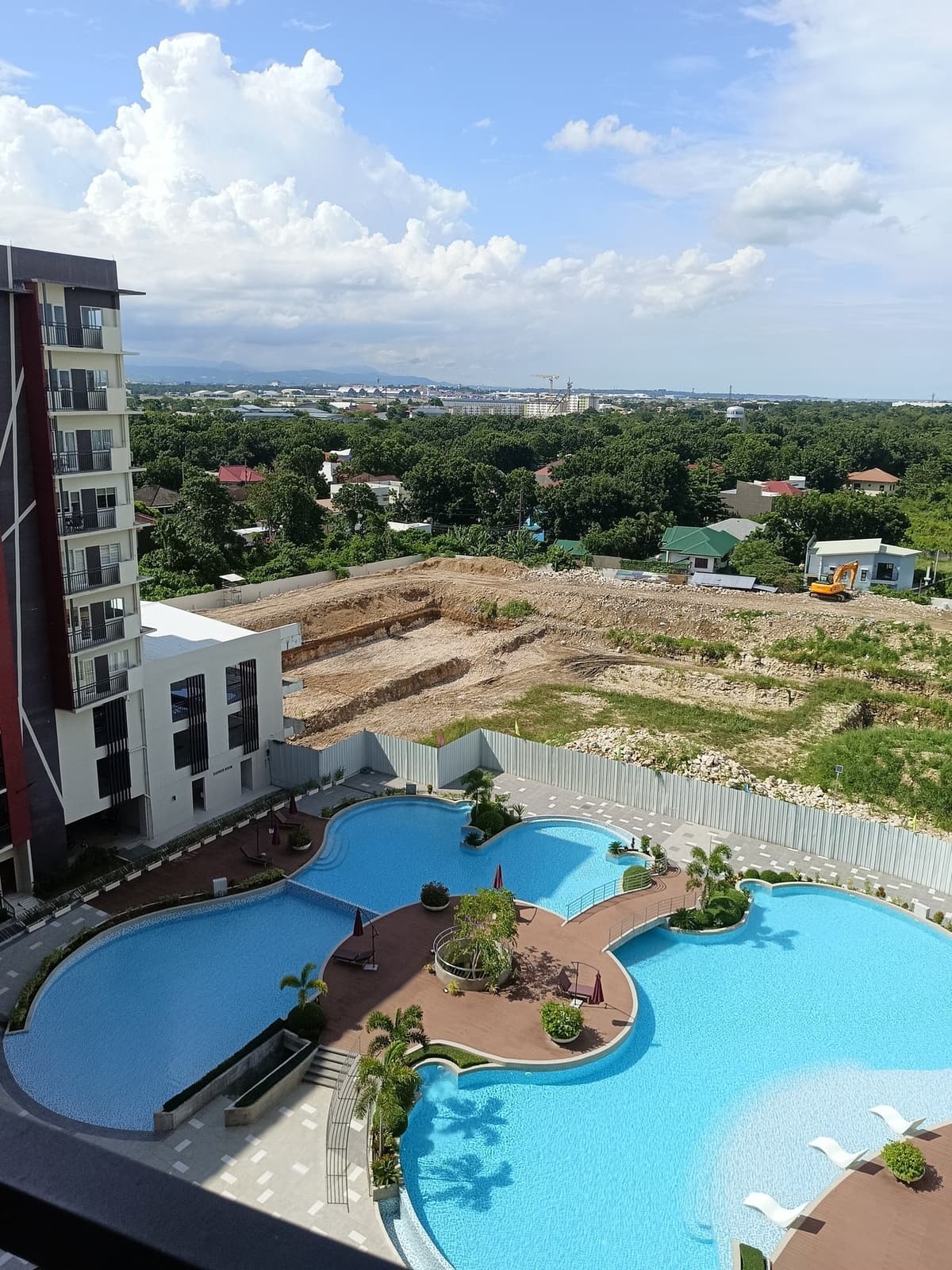RUSH SALE One BR Condo in Primeworld District Mactan - Agus, Lapu-lapu City - photo 2