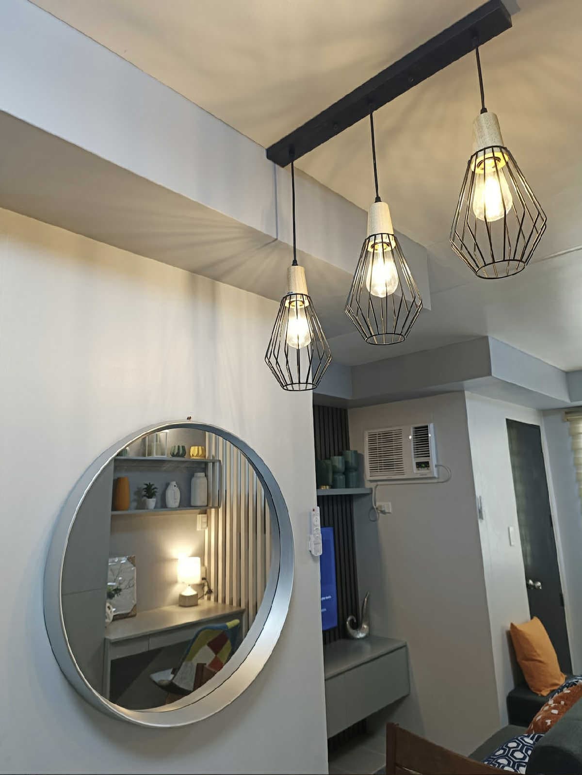 FOR SALE FULLY FURNISHED STUDIO UNIT WITH BALCONY WITH GREAT AMENITY VIEW - photo 4