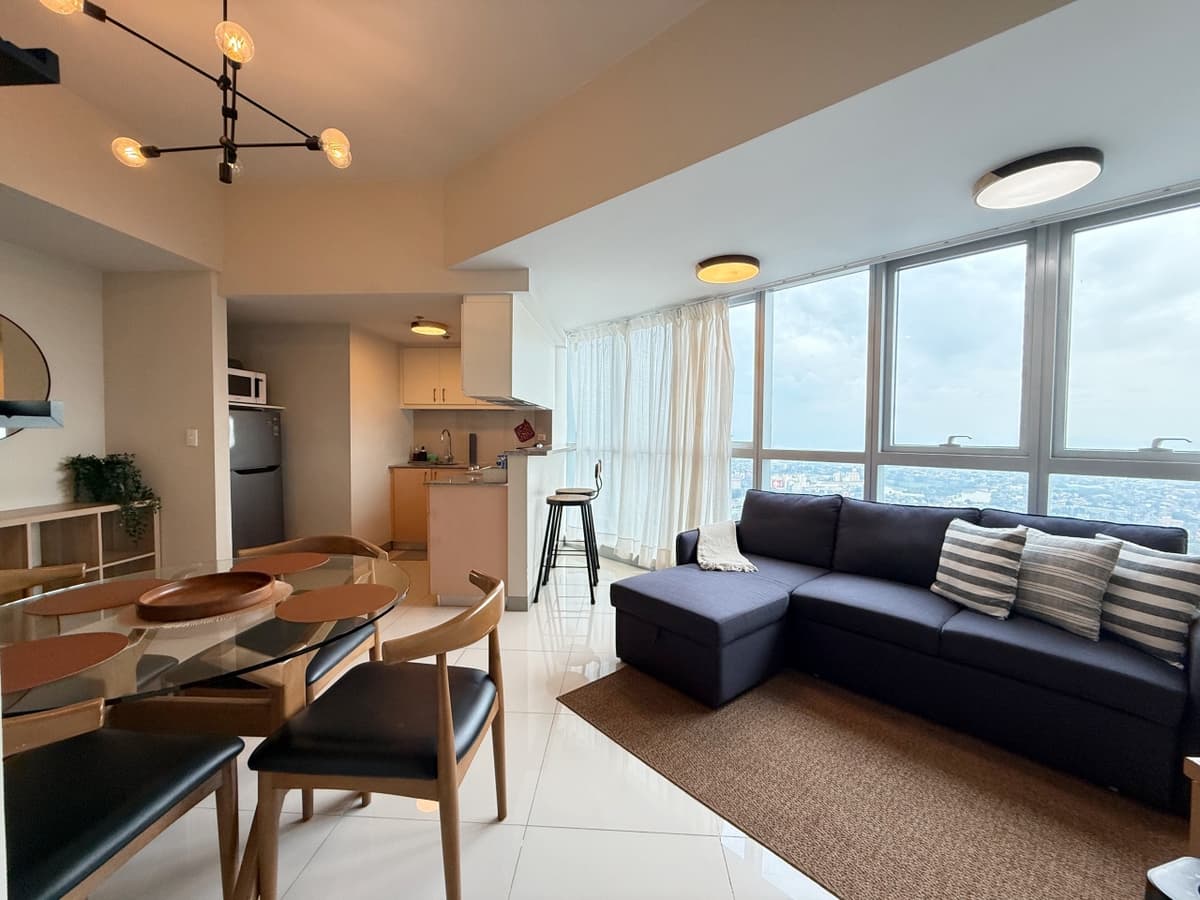 Modern 2Bedroom Condo with Balcony For Sale at Uptown Parksuites, BGC - photo 7