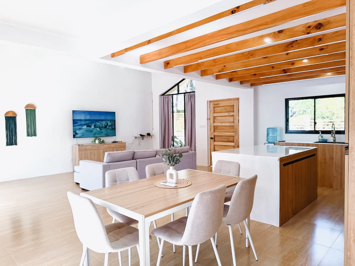 FOR SALE: Modern Tropical Luxury in South Cebu - photo 4