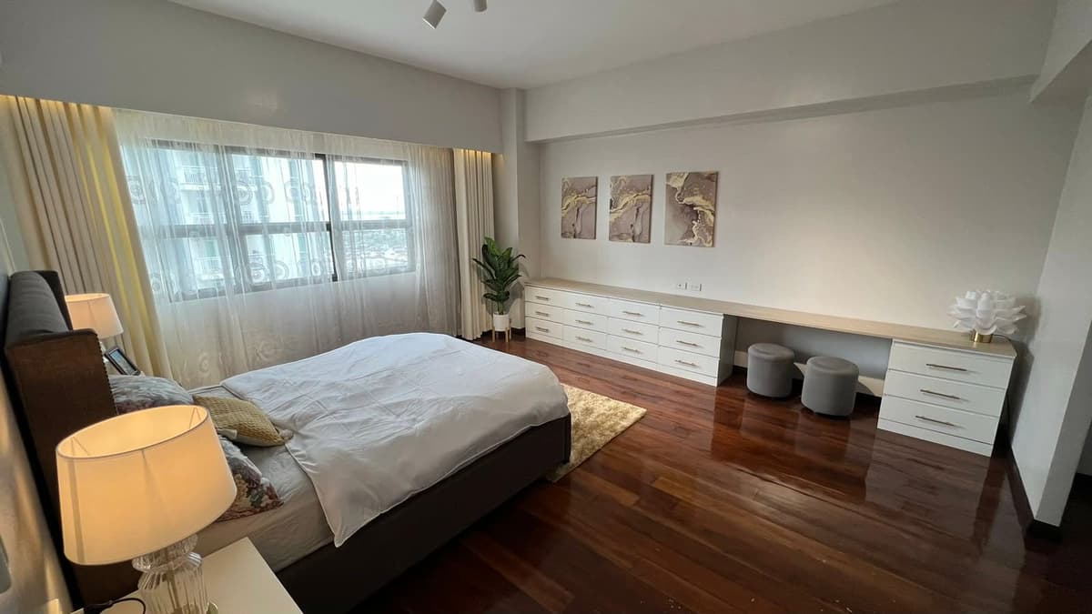 Spacious 3br Avalon condo - photo 7