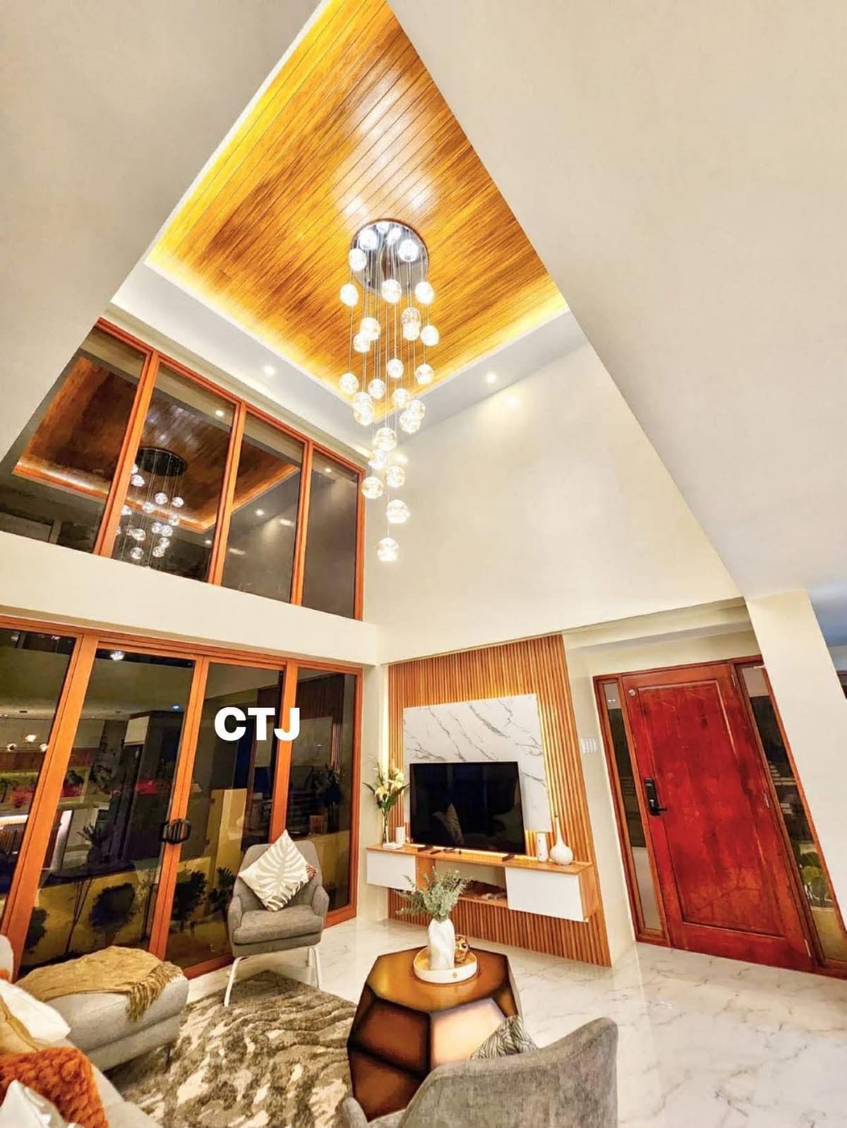 Overlooking Fully-Furnished House & Lot w/ Own Pool at Kishanta, Talisay City - photo 4