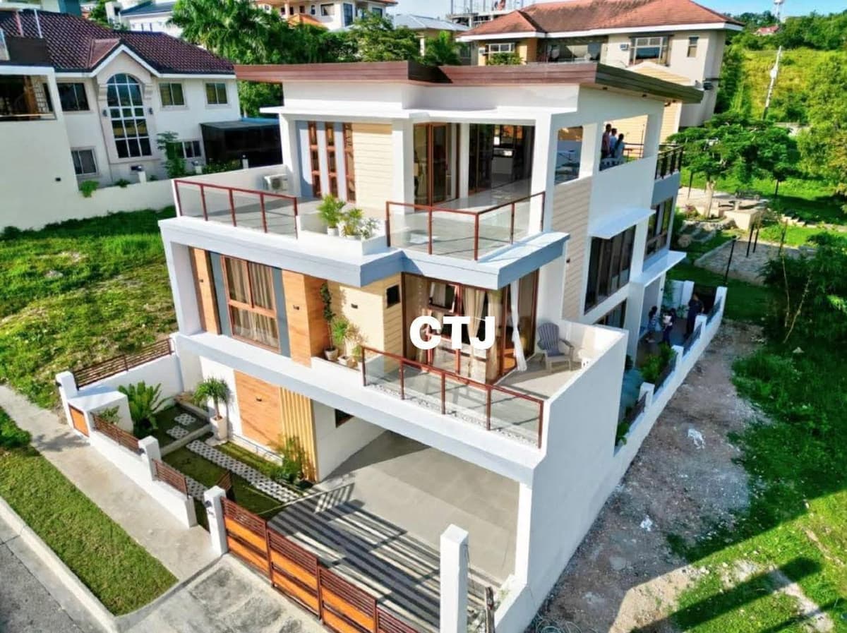 Overlooking Fully-Furnished House & Lot w/ Own Pool at Kishanta, Talisay City - photo 1