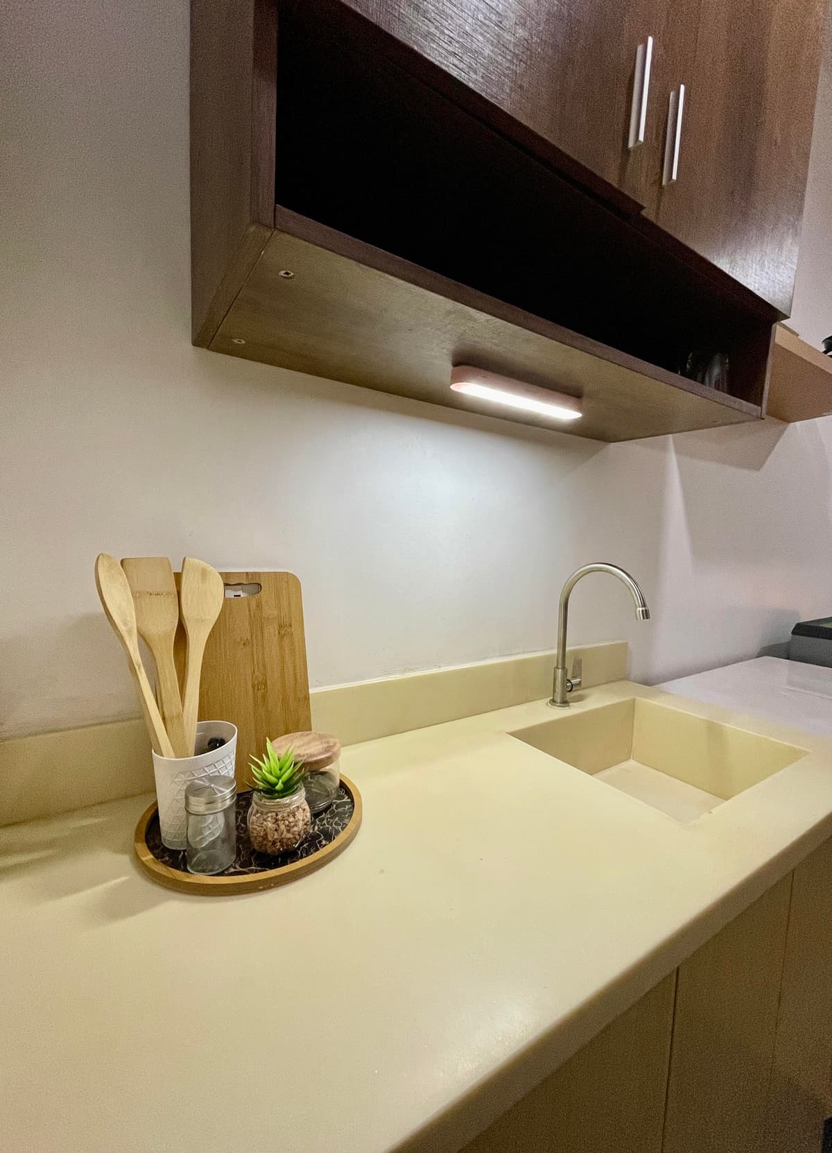 Bayanihan Flats Mactan Condo Studio unit for Rent - photo 5