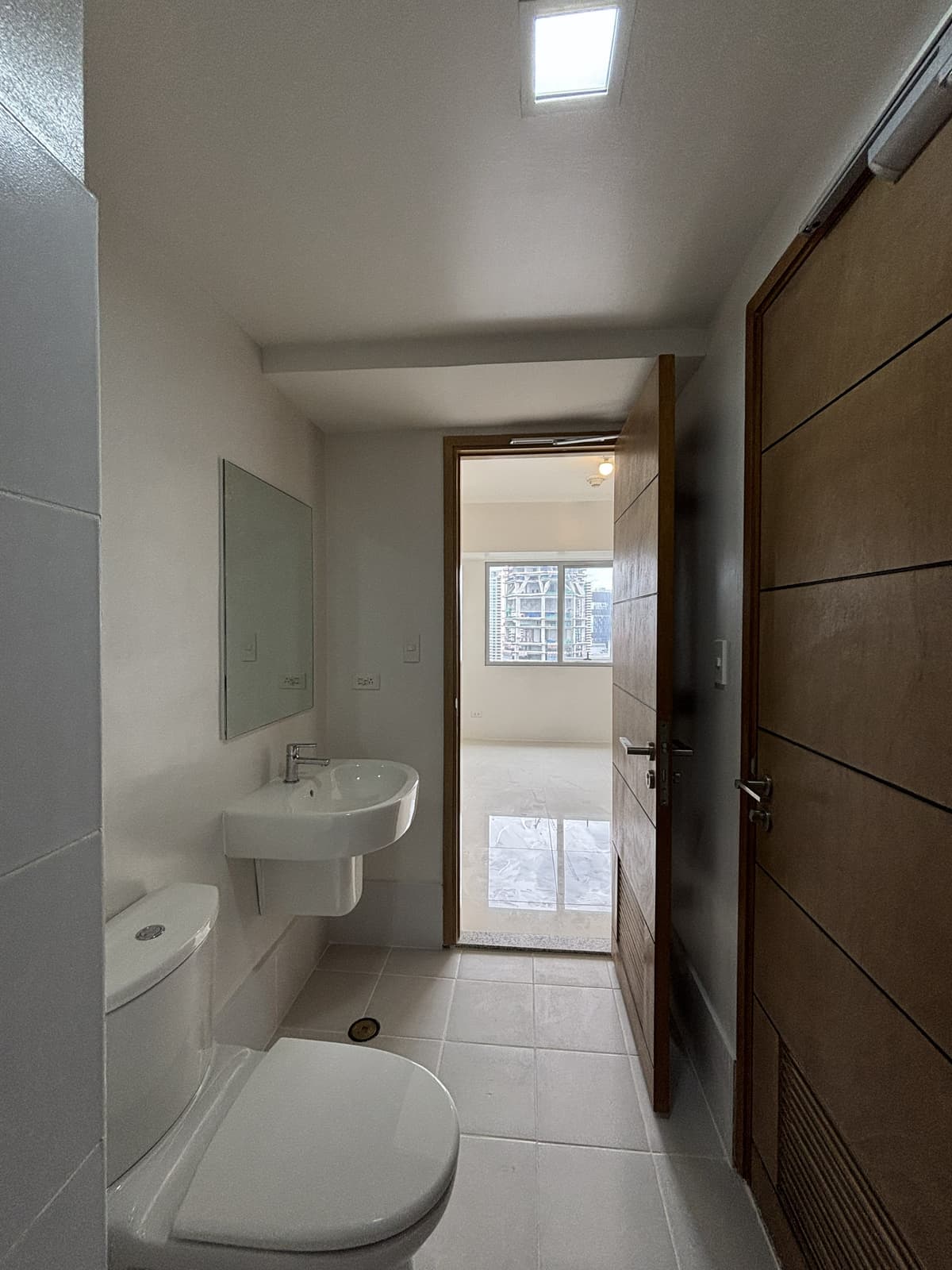 1-Bedroom Unit for Sale at Taft East Gate – Cebu Business Park - photo 4