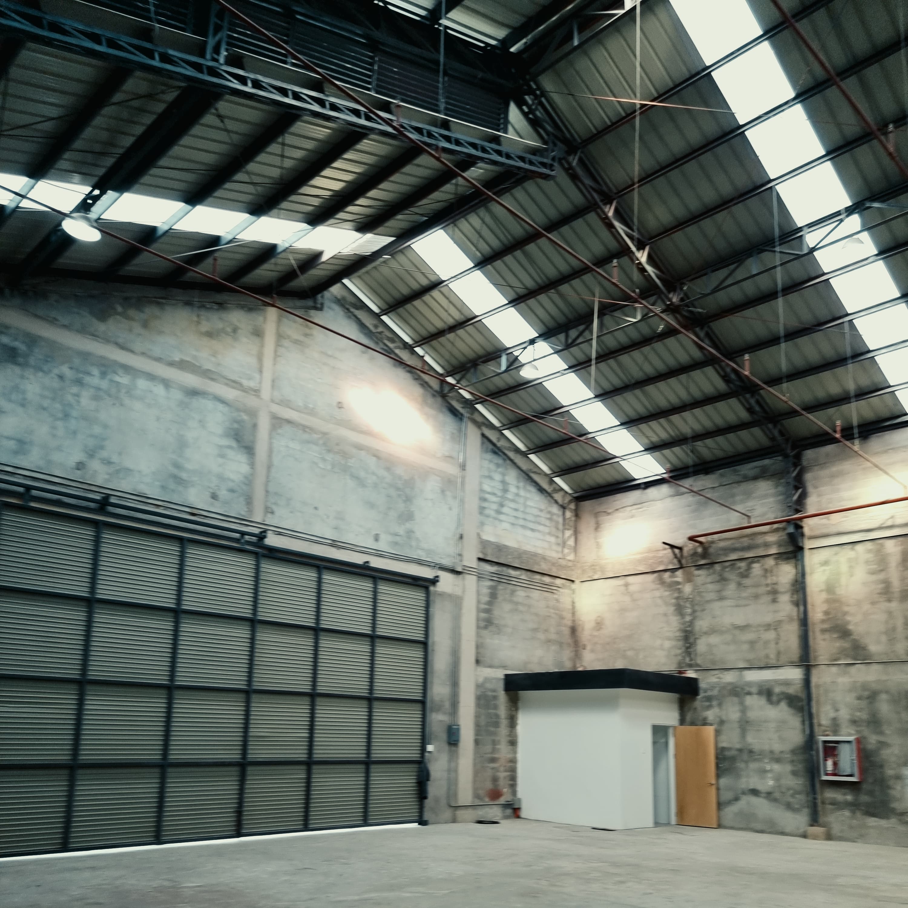 500 sqm Warehouse for Rent - 4 units available - photo 1