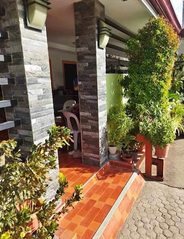 FOR SALE BUNGALOW HOUSE CLEAN TITLE - photo 2