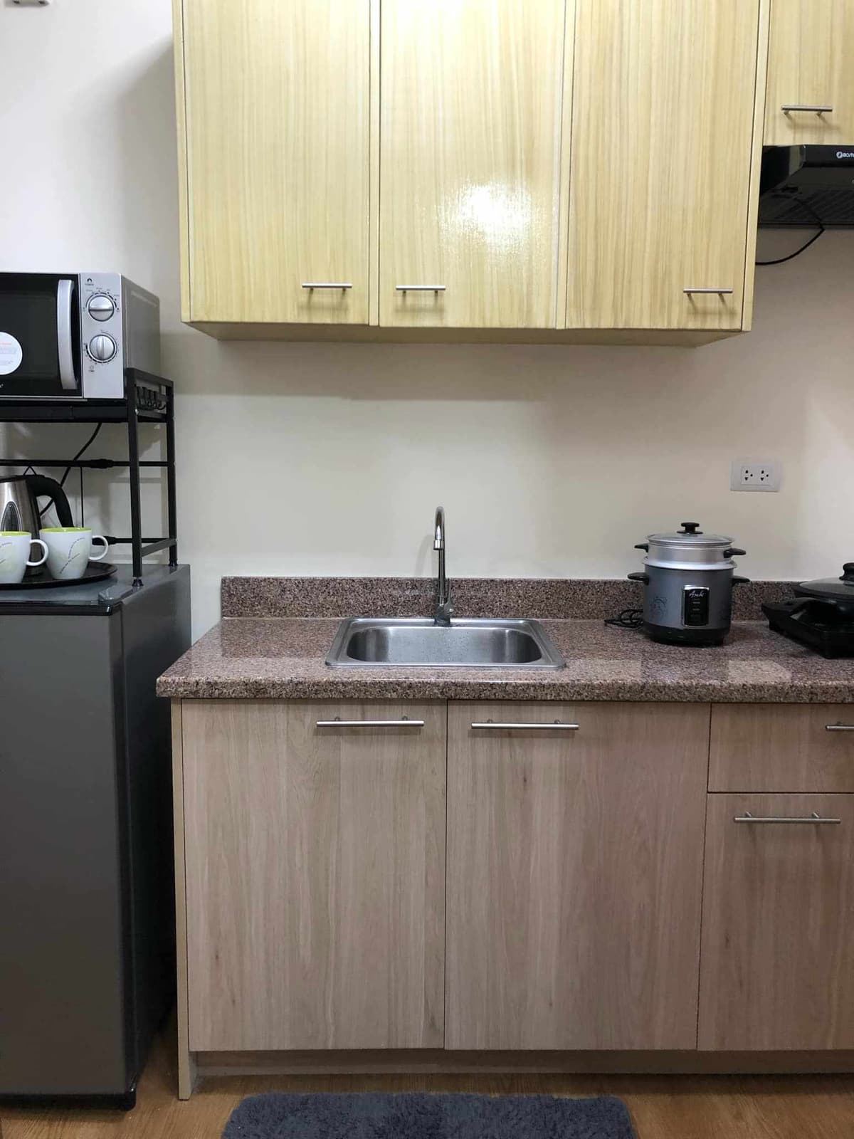 Cozy Studio in Prime Location - Your Perfect City Retreat - photo 3