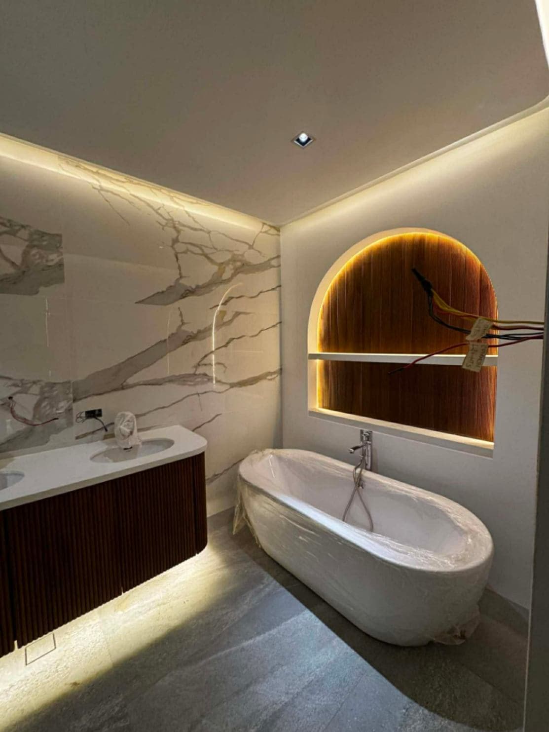 3 Storey House and Lot - photo 2