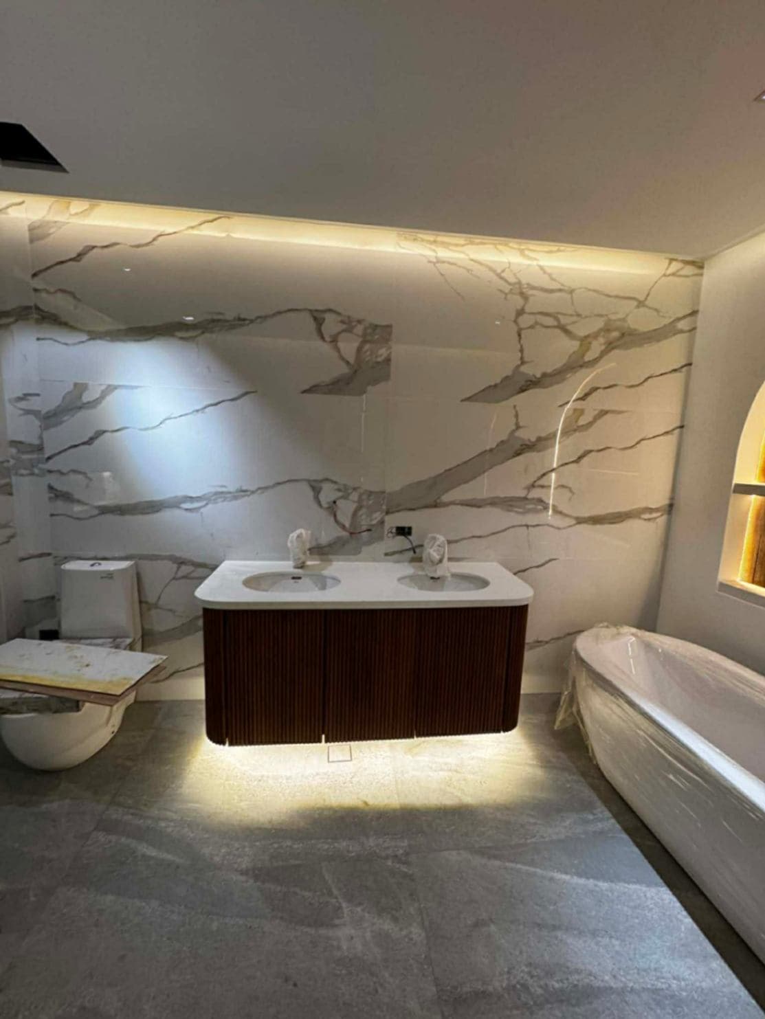 3 Storey House and Lot - photo 3