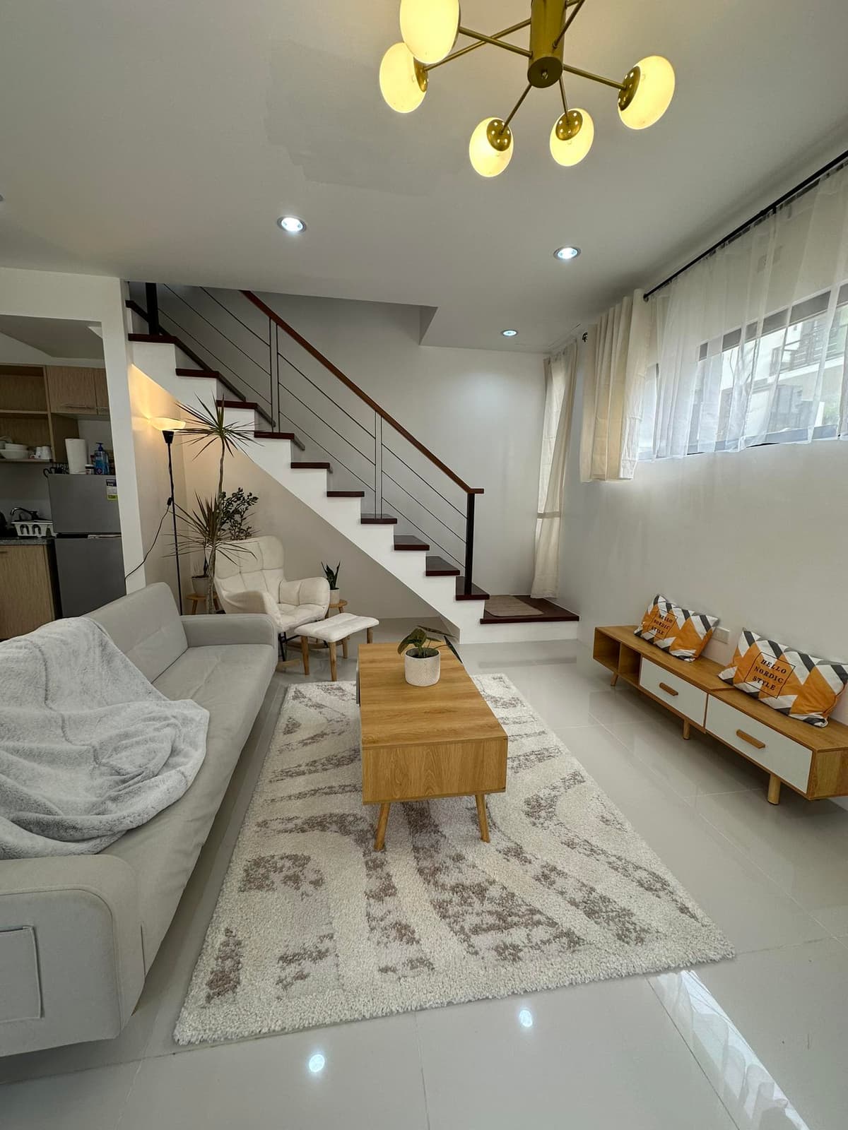 For Rent Duplex house and lot in Minglanilla Highlands - photo 1