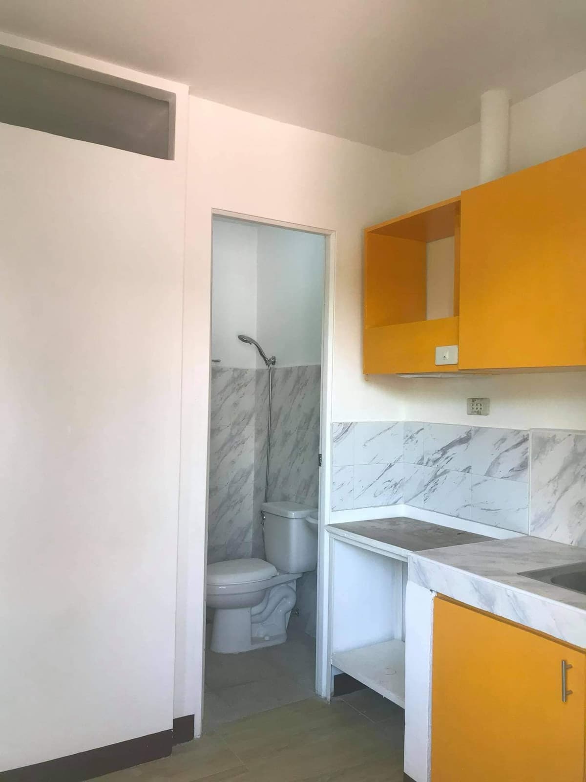 Income generating 8 door Apartment for sale - photo 1