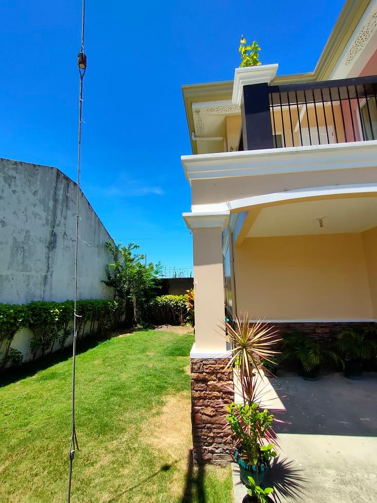 For Sale Two Storey Single Detached 3BR House & Lot with Balcony & Sea View @ Coral Bay, Minglanilla - photo 4