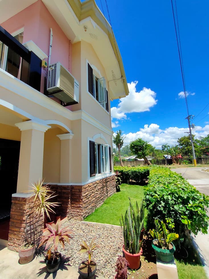 For Sale Two Storey Single Detached 3BR House & Lot with Balcony & Sea View @ Coral Bay, Minglanilla - photo 3