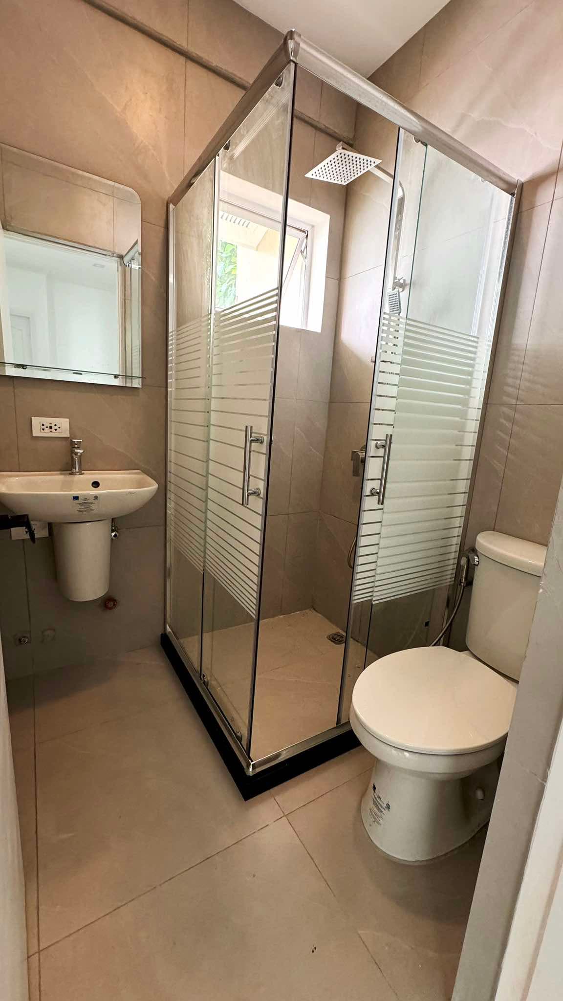 Family Haven Awaits: Fully Renovated Townhouse in Cebu City's Premier Community - Create Lasting Memories in This Spacious Home! - photo 7