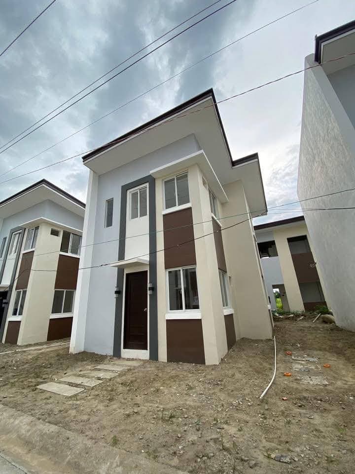 RENT TO OWN! BRAND NEW, RFO SINGLE ATTACHED HOUSE AND LOT at CASA RUFINA SOUTH, BRGY. TALOC, BAGO CITY, NEGROS OCC. - photo 1