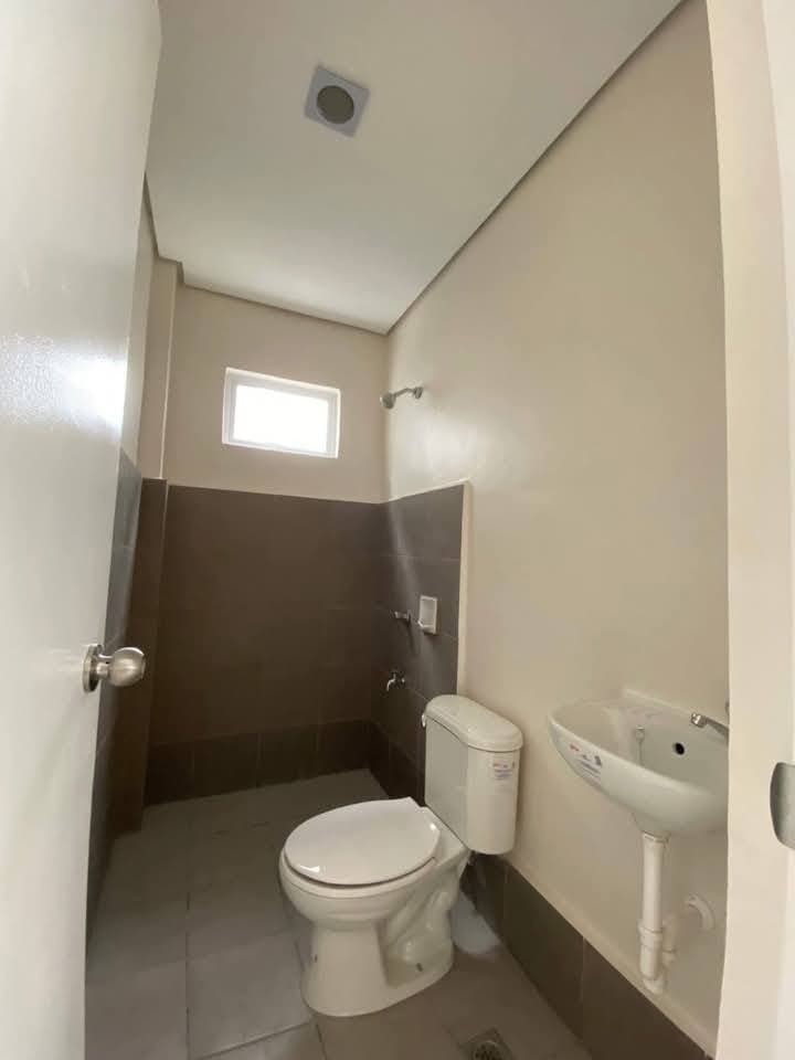 RENT TO OWN! BRAND NEW, RFO SINGLE ATTACHED HOUSE AND LOT at CASA RUFINA SOUTH, BRGY. TALOC, BAGO CITY, NEGROS OCC. - photo 4