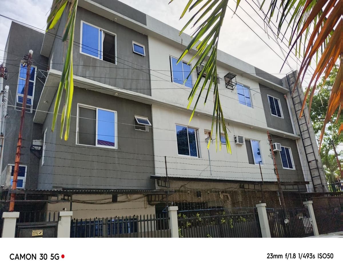 FOR SALE 3 Storey Income Generating Apartment in Basak Lapu-Lapu City - photo 3