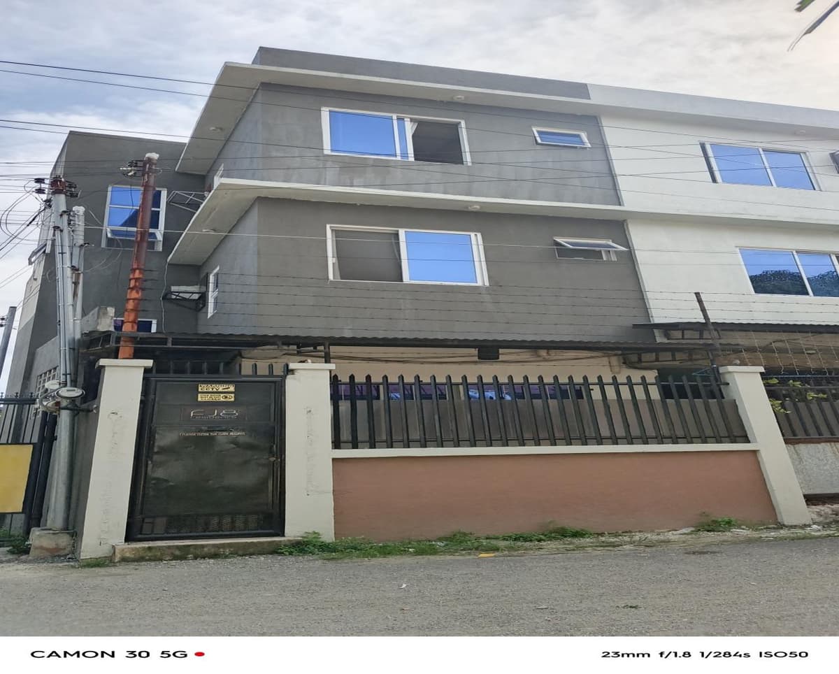 FOR SALE 3 Storey Income Generating Apartment in Basak Lapu-Lapu City - photo 1