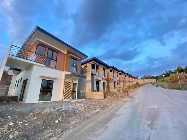 RUSH FOR ASSUME 4 BR HOUSE AND LOT !SAVE AS MUCH AS 1M !ONLY 1.4M assume price - photo 1