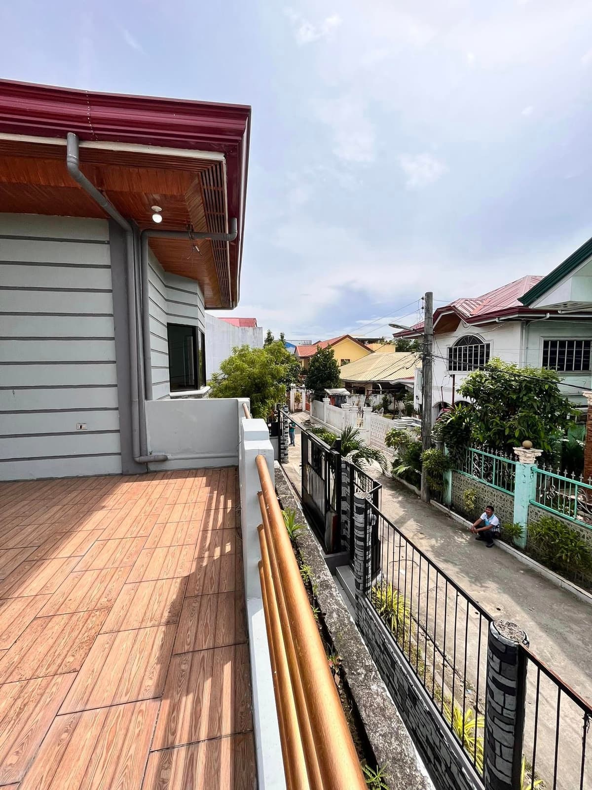 6 BEDROOM HOUSE AND LOT IN MANDAUE CITY, CEBU - photo 4